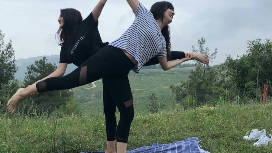Doğada eşli yoga · 2018
