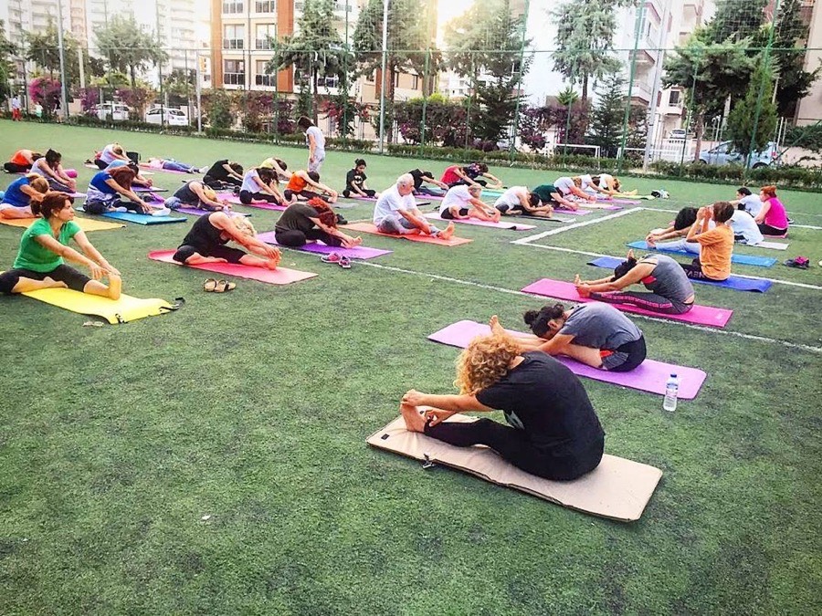 Parkta yoga · 2017